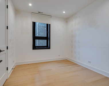 1522 W Chicago Avenue - Photo Thumbnail 15