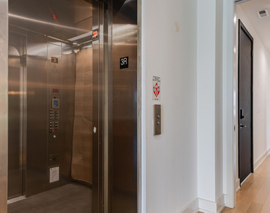 1522 W Chicago Avenue - Photo Thumbnail 1