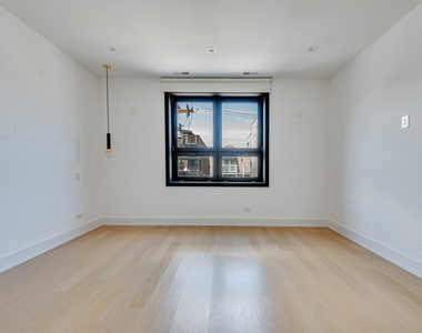 1522 W Chicago Avenue - Photo Thumbnail 10
