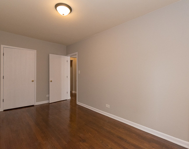 5748 N Winthrop Avenue - Photo Thumbnail 17