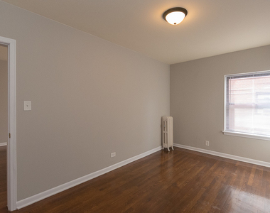 5748 N Winthrop Avenue - Photo Thumbnail 16