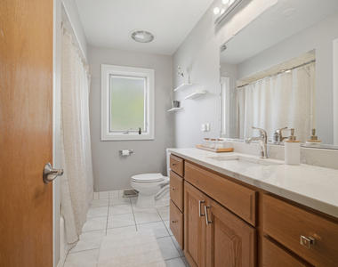 1322 Brook Lane - Photo Thumbnail 9