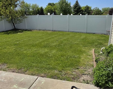 2416 Boxwood Lane - Photo Thumbnail 37