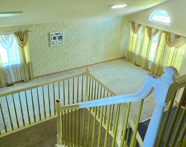 2416 Boxwood Lane - Photo Thumbnail 13