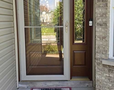2416 Boxwood Lane - Photo Thumbnail 2
