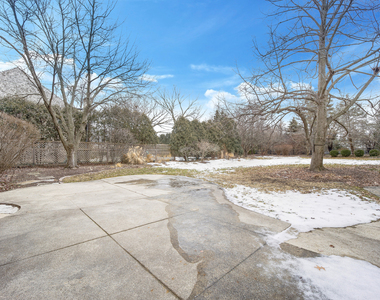 120 E 8th Street - Photo Thumbnail 31