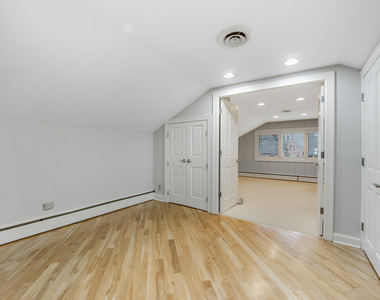 120 E 8th Street - Photo Thumbnail 16