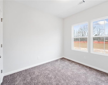 737 Payton Lane - Photo Thumbnail 13