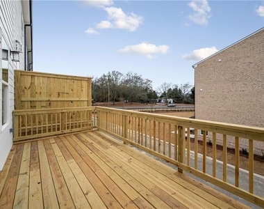 737 Payton Lane - Photo Thumbnail 7