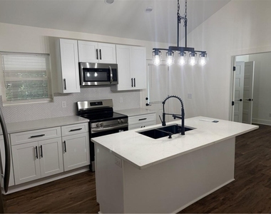 2190 Highview Road Sw - Photo Thumbnail 4