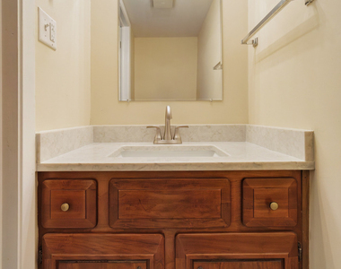 1525 Columbia Court - Photo Thumbnail 11