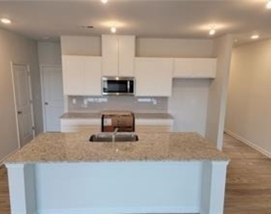 59 Founders Drive - Photo Thumbnail 1