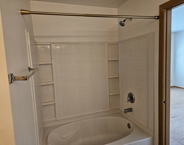 1473 Cambria Drive - Photo Thumbnail 7