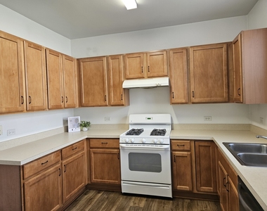 1473 Cambria Drive - Photo Thumbnail 4