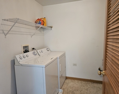 1473 Cambria Drive - Photo Thumbnail 10