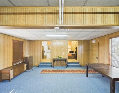 142 Rowe Ln - Photo Thumbnail 8