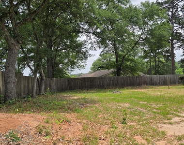 142 Rowe Ln - Photo Thumbnail 4