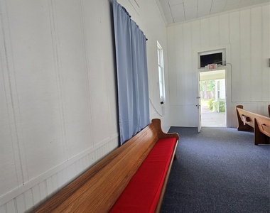 142 Rowe Ln - Photo Thumbnail 11