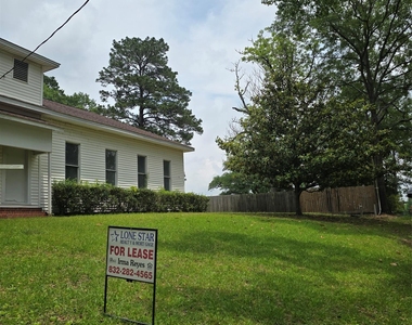 142 Rowe Ln - Photo Thumbnail 1