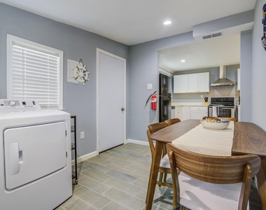 541 Circle Drive - Photo Thumbnail 15