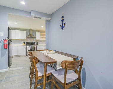 541 Circle Drive - Photo Thumbnail 16