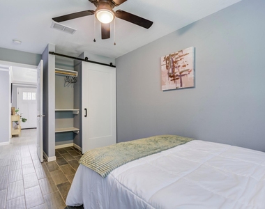 541 Circle Drive - Photo Thumbnail 30