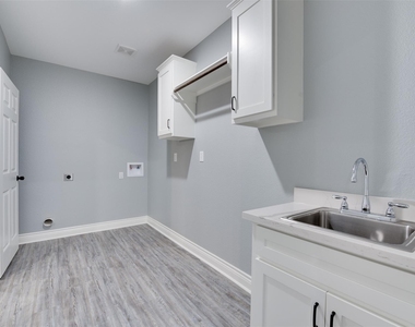 10622 Rustling Oaks Drive - Photo Thumbnail 12