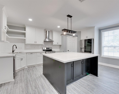 10622 Rustling Oaks Drive - Photo Thumbnail 2