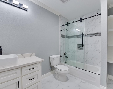 10622 Rustling Oaks Drive - Photo Thumbnail 9