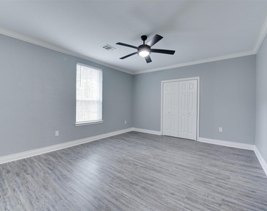 10622 Rustling Oaks Drive - Photo Thumbnail 14
