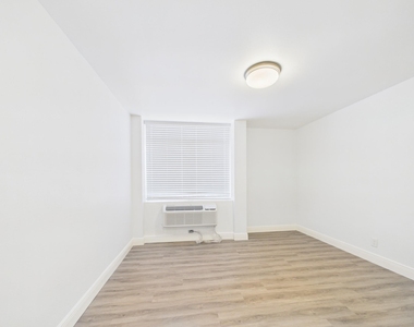 7510 Hornwood Drive - Photo Thumbnail 11