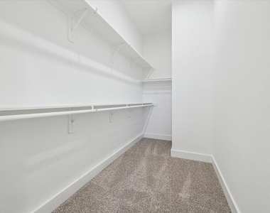 845 Elkhart Street - Photo Thumbnail 15