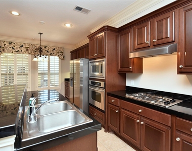 14435 Mayport Lane - Photo Thumbnail 8