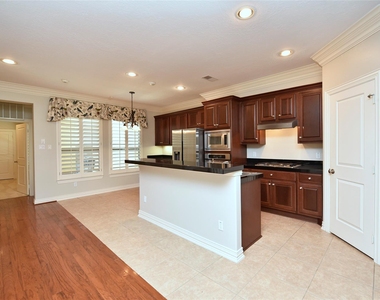 14435 Mayport Lane - Photo Thumbnail 7