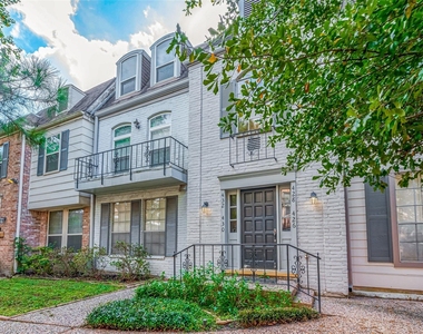 432 N Post Oak Lane - Photo Thumbnail 2