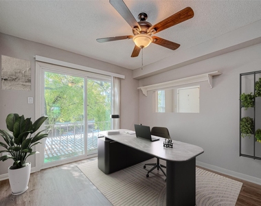 432 N Post Oak Lane - Photo Thumbnail 10