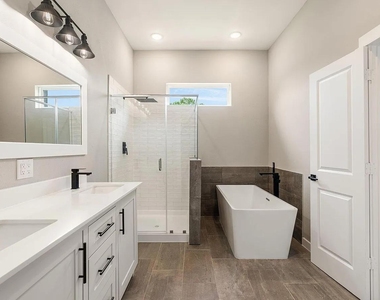 6712 Parker Oaks Lane - Photo Thumbnail 32