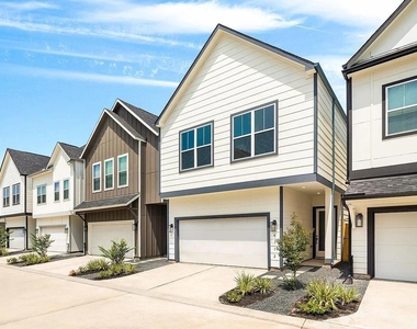 6712 Parker Oaks Lane - Photo Thumbnail 17