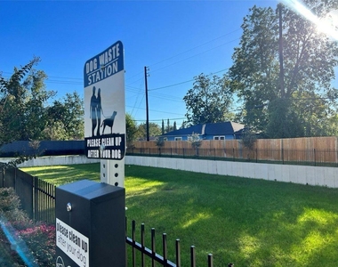 6712 Parker Oaks Lane - Photo Thumbnail 23