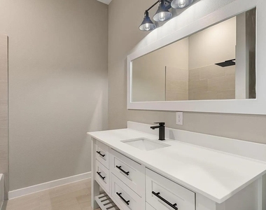 6712 Parker Oaks Lane - Photo Thumbnail 19