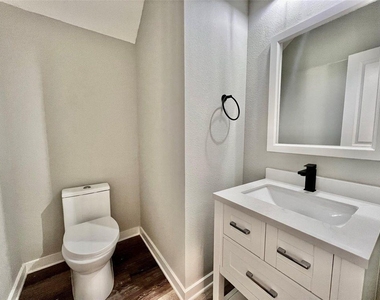 6712 Parker Oaks Lane - Photo Thumbnail 29