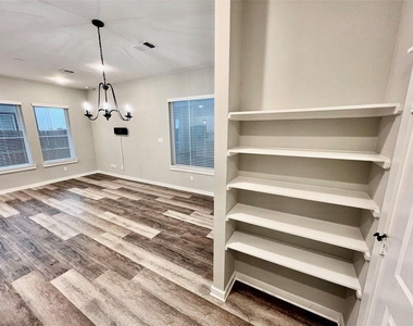 6712 Parker Oaks Lane - Photo Thumbnail 21
