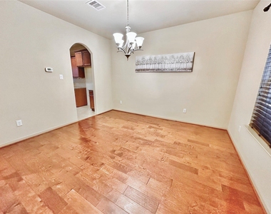 12801 Winter Springs Drive - Photo Thumbnail 2