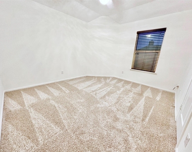 12801 Winter Springs Drive - Photo Thumbnail 15