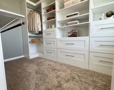 17518 Cypress Hilltop Way - Photo Thumbnail 12