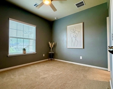 17518 Cypress Hilltop Way - Photo Thumbnail 18