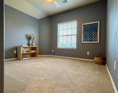 17518 Cypress Hilltop Way - Photo Thumbnail 17