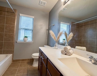 17518 Cypress Hilltop Way - Photo Thumbnail 19