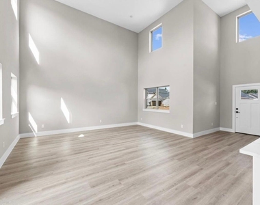 2615 Liguria Ln - Photo Thumbnail 3
