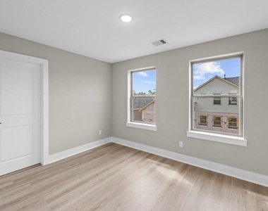 2615 Liguria Ln - Photo Thumbnail 17